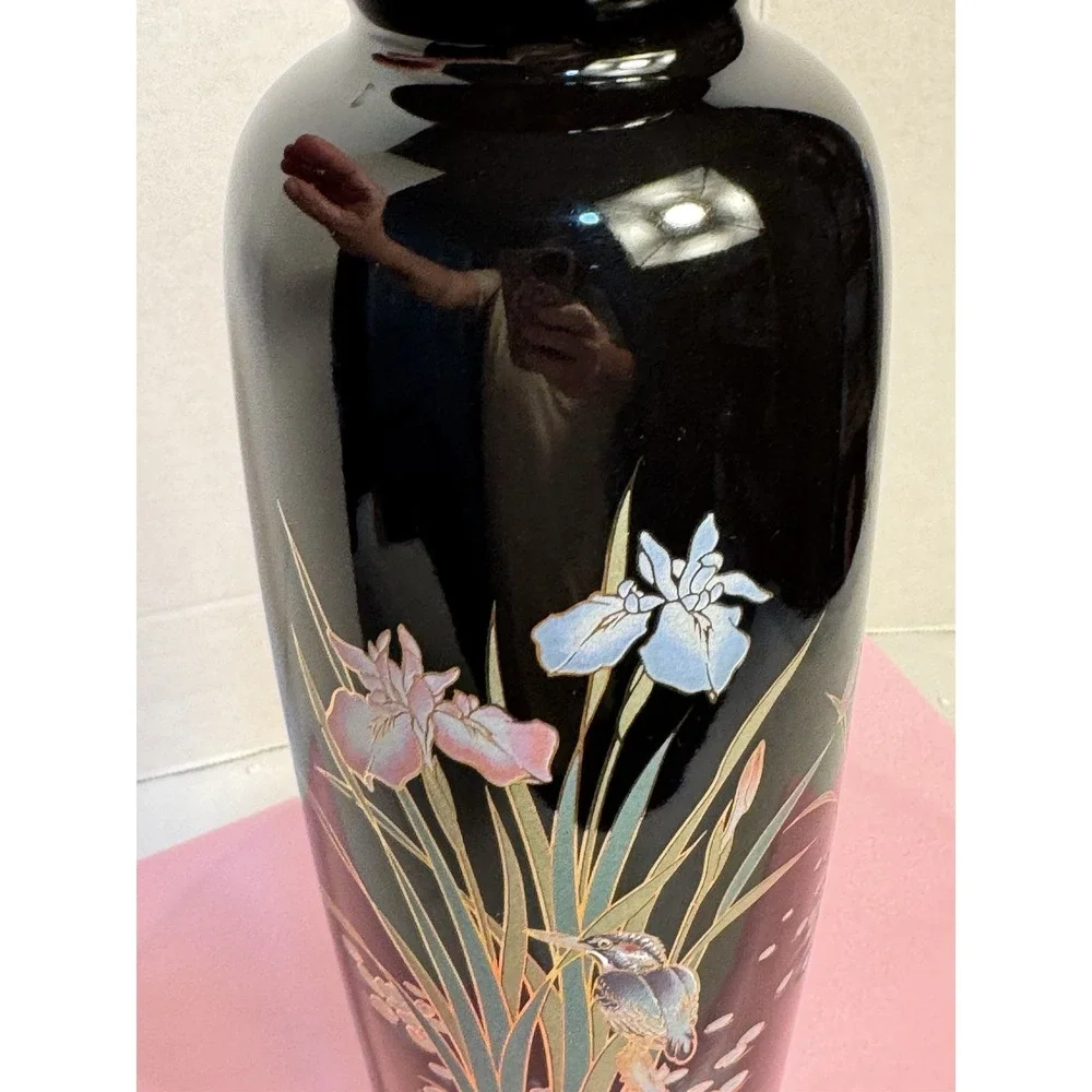 VTG Japanese  Vase Iris and Kingfisher Motif.  Black‎ Enamel Fast Shipping